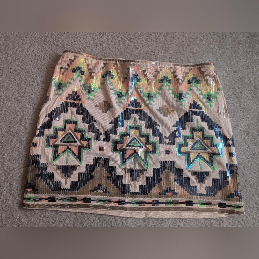 Express tan Aztec tribal boho sequin print pull-on mini skirt (Size 2)